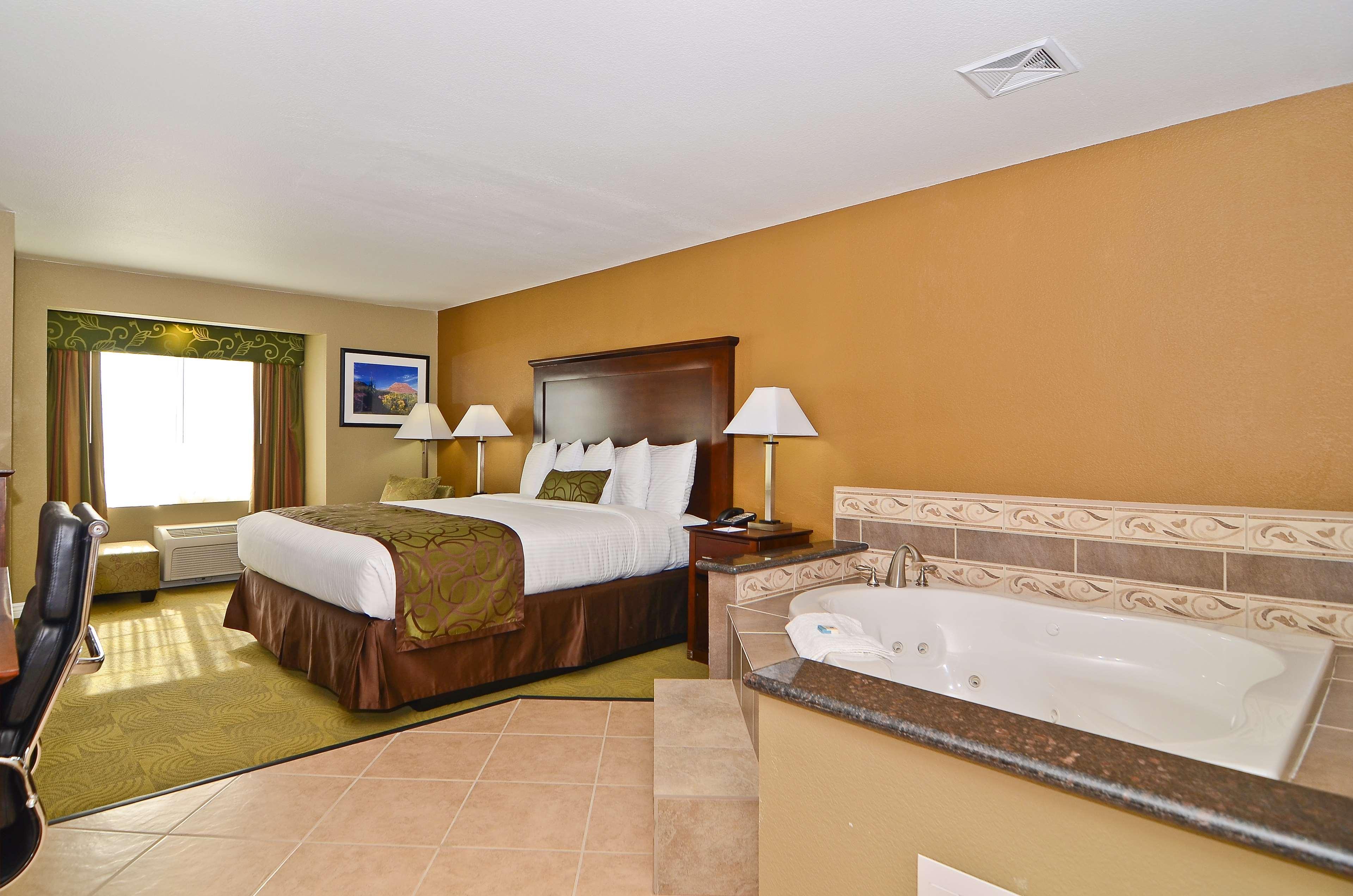 Best Western California City Inn & Suites Стая снимка