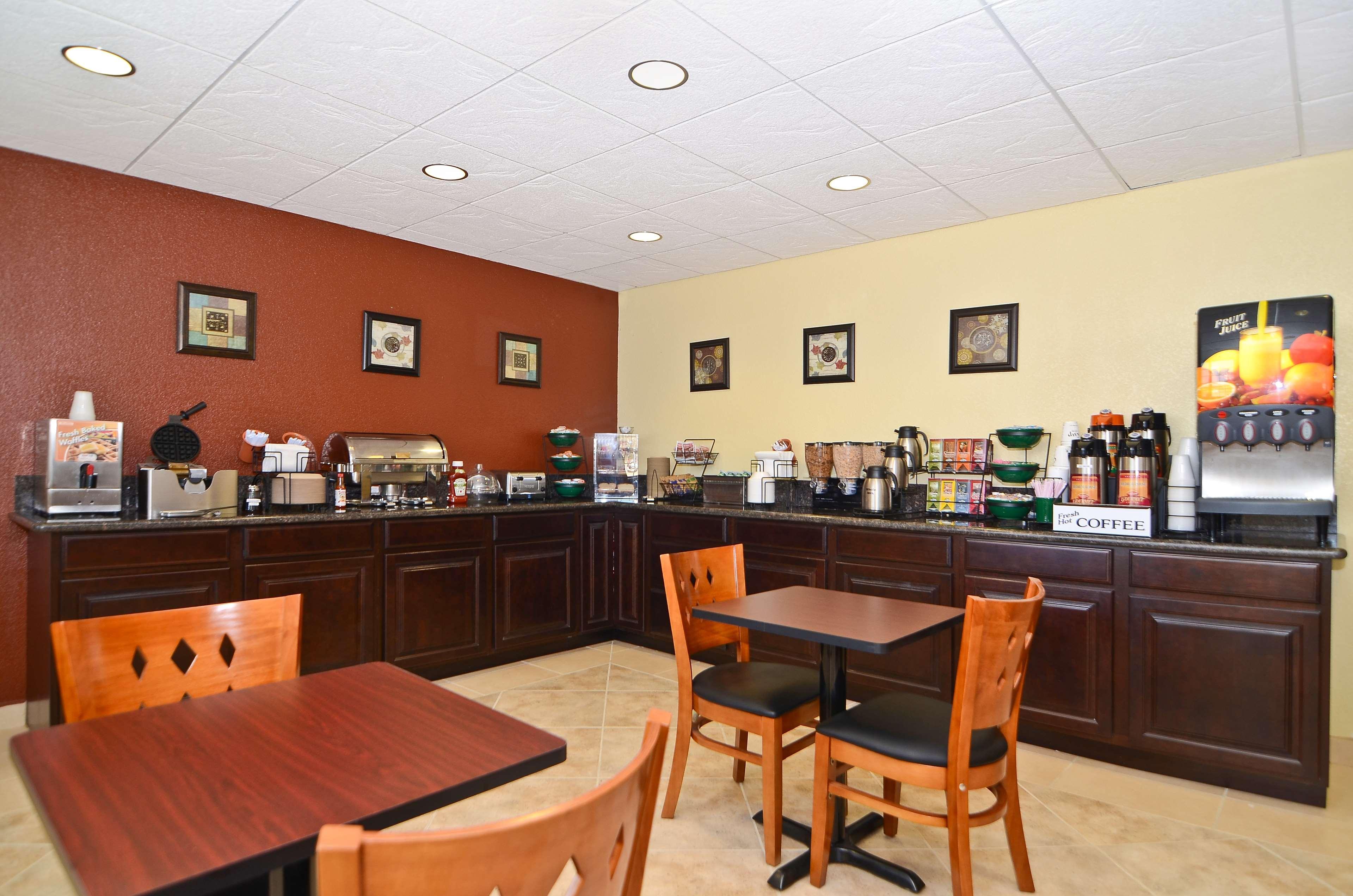 Best Western California City Inn & Suites Екстериор снимка