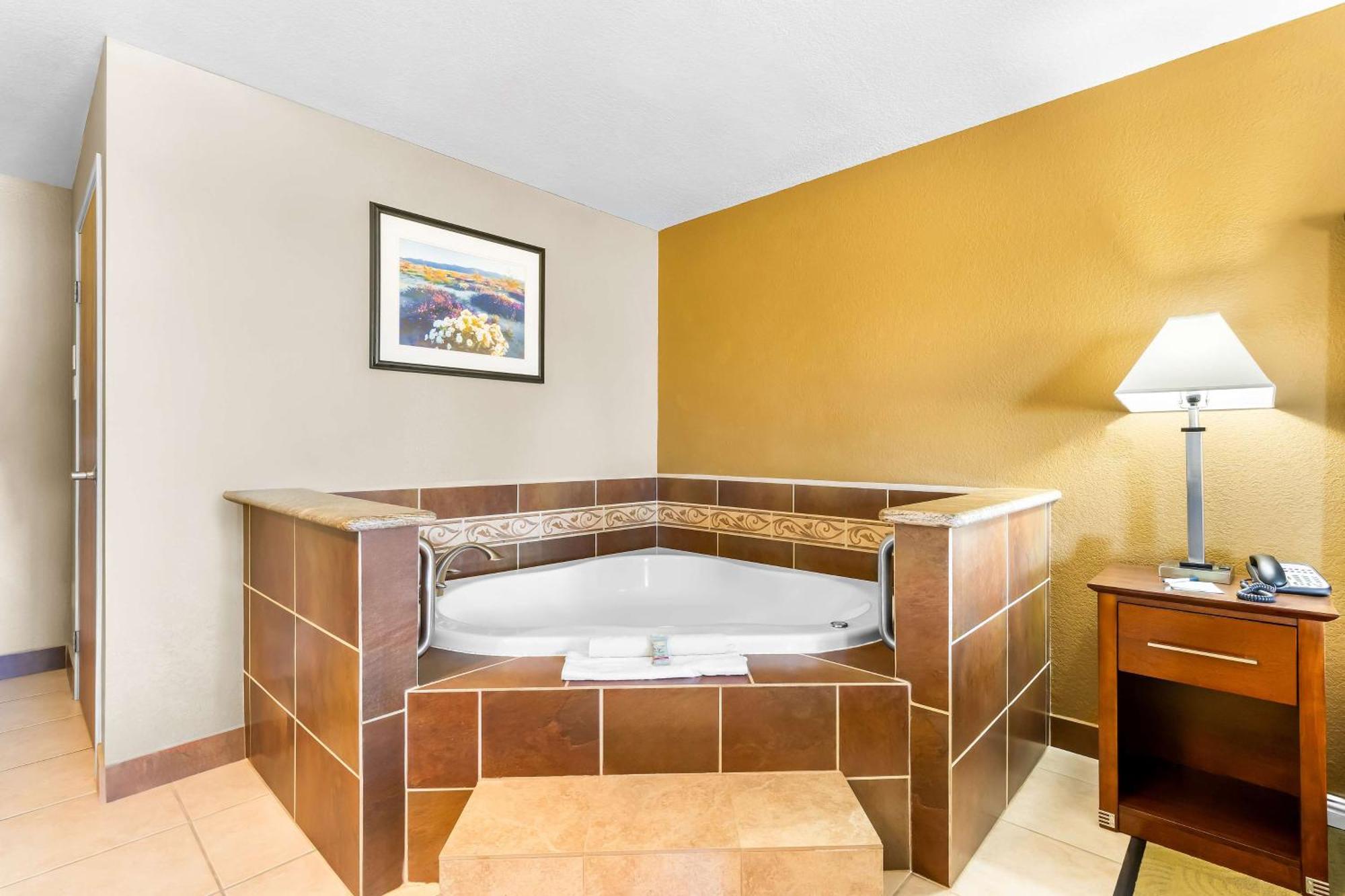 Best Western California City Inn & Suites Екстериор снимка