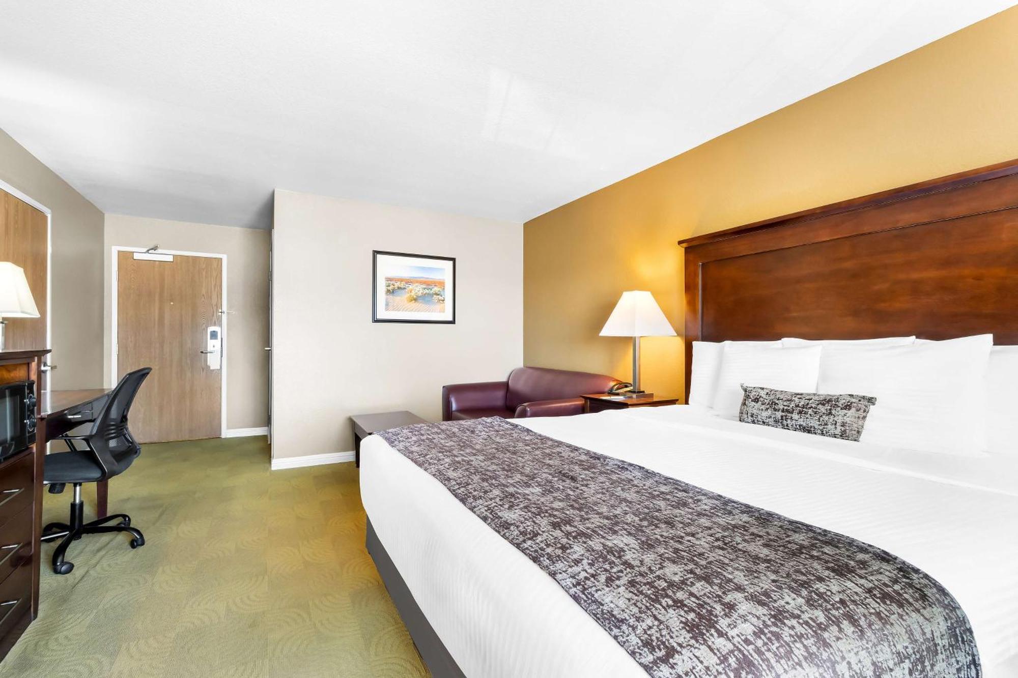 Best Western California City Inn & Suites Екстериор снимка