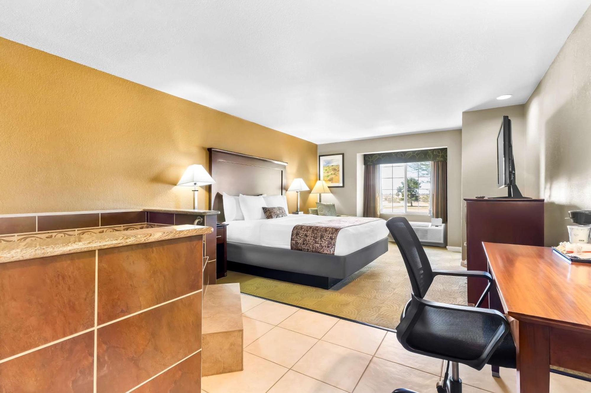 Best Western California City Inn & Suites Екстериор снимка