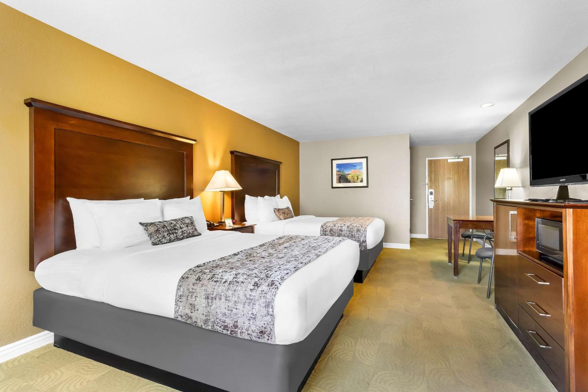 Best Western California City Inn & Suites Екстериор снимка