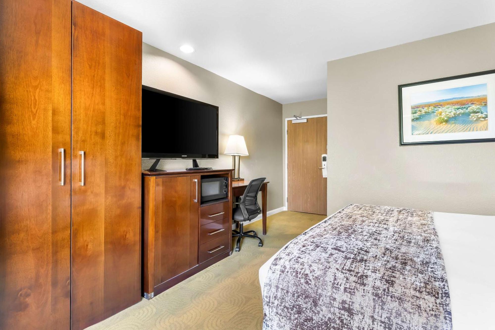 Best Western California City Inn & Suites Екстериор снимка