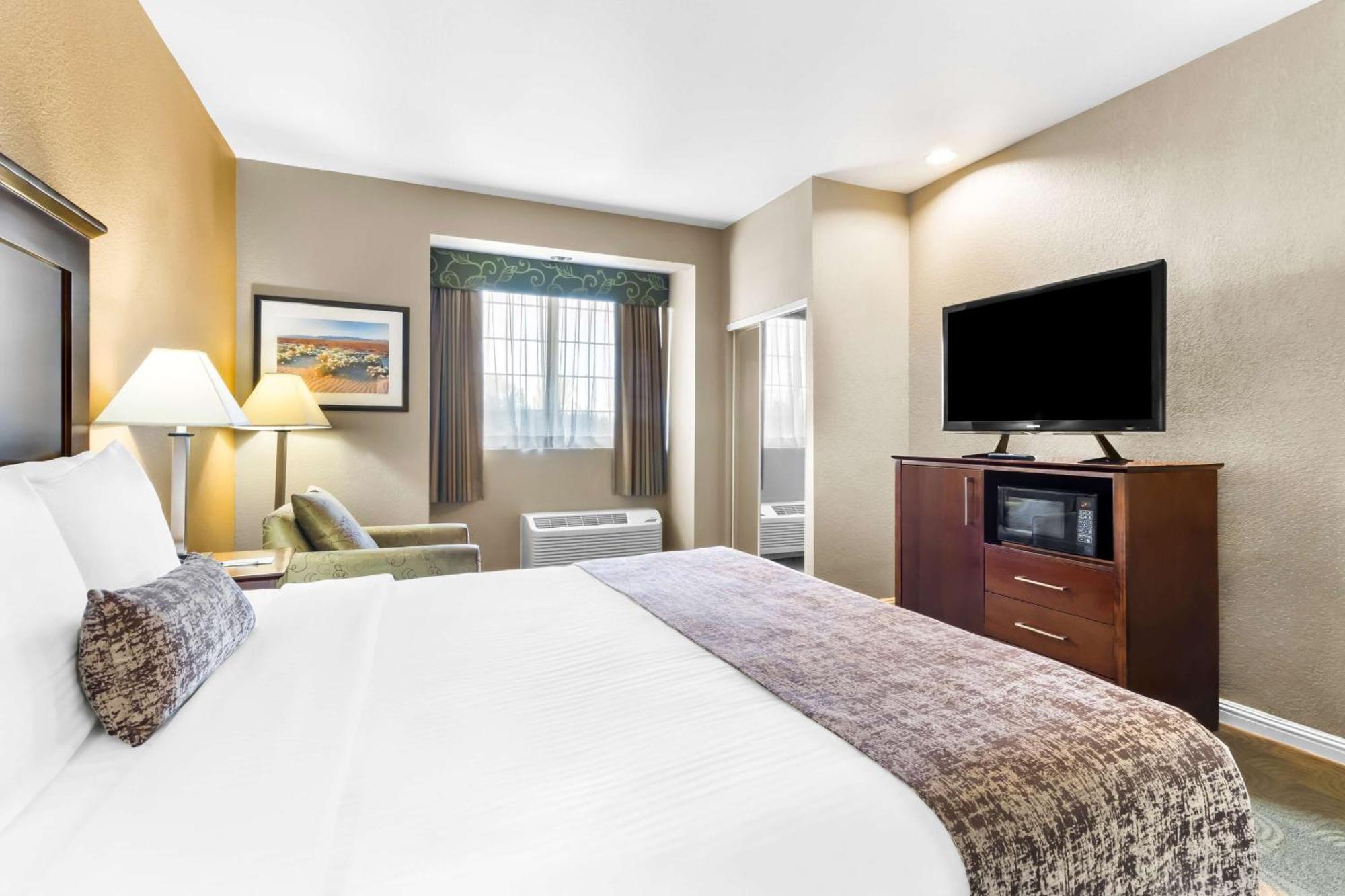 Best Western California City Inn & Suites Екстериор снимка