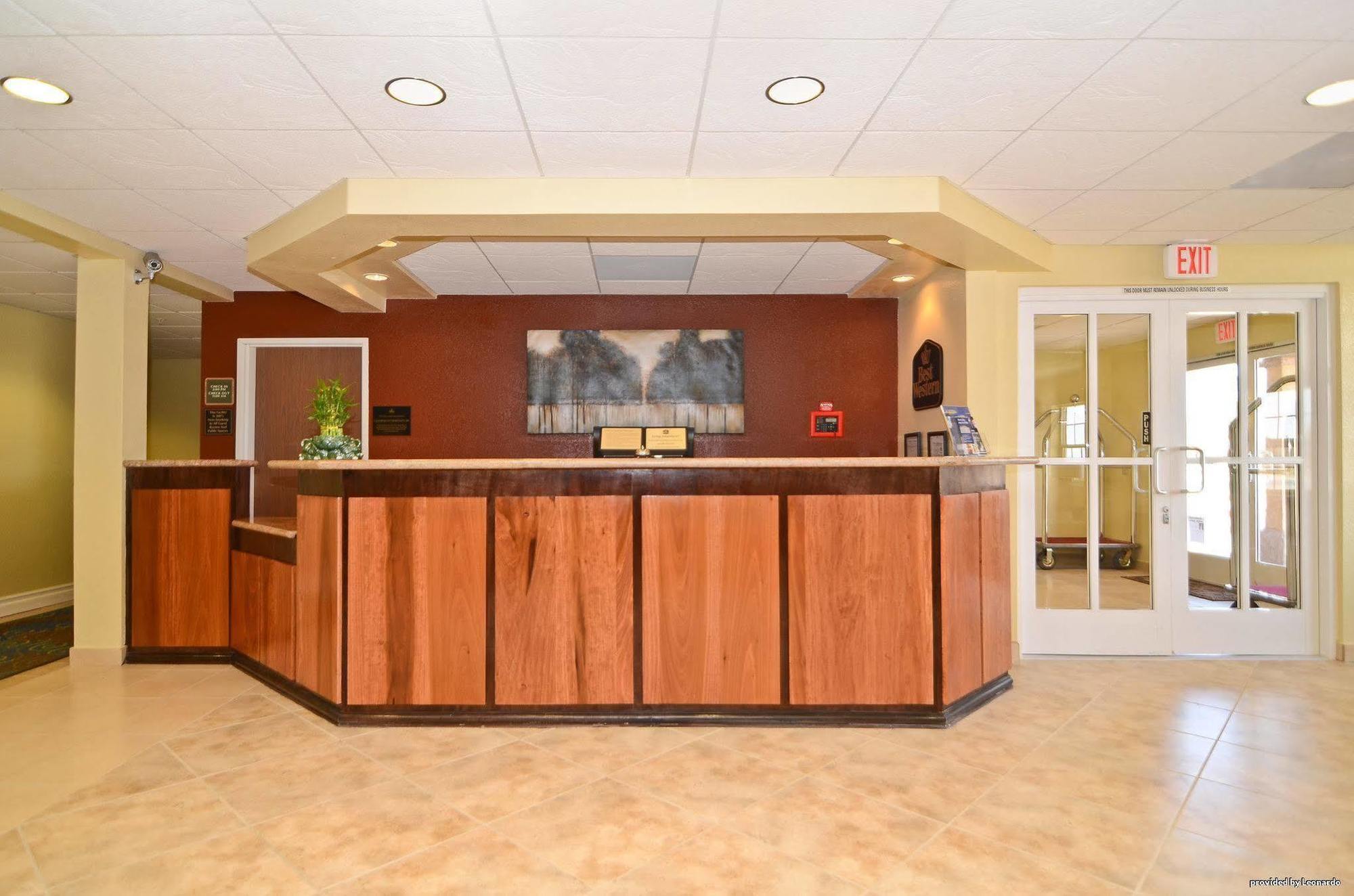 Best Western California City Inn & Suites Екстериор снимка