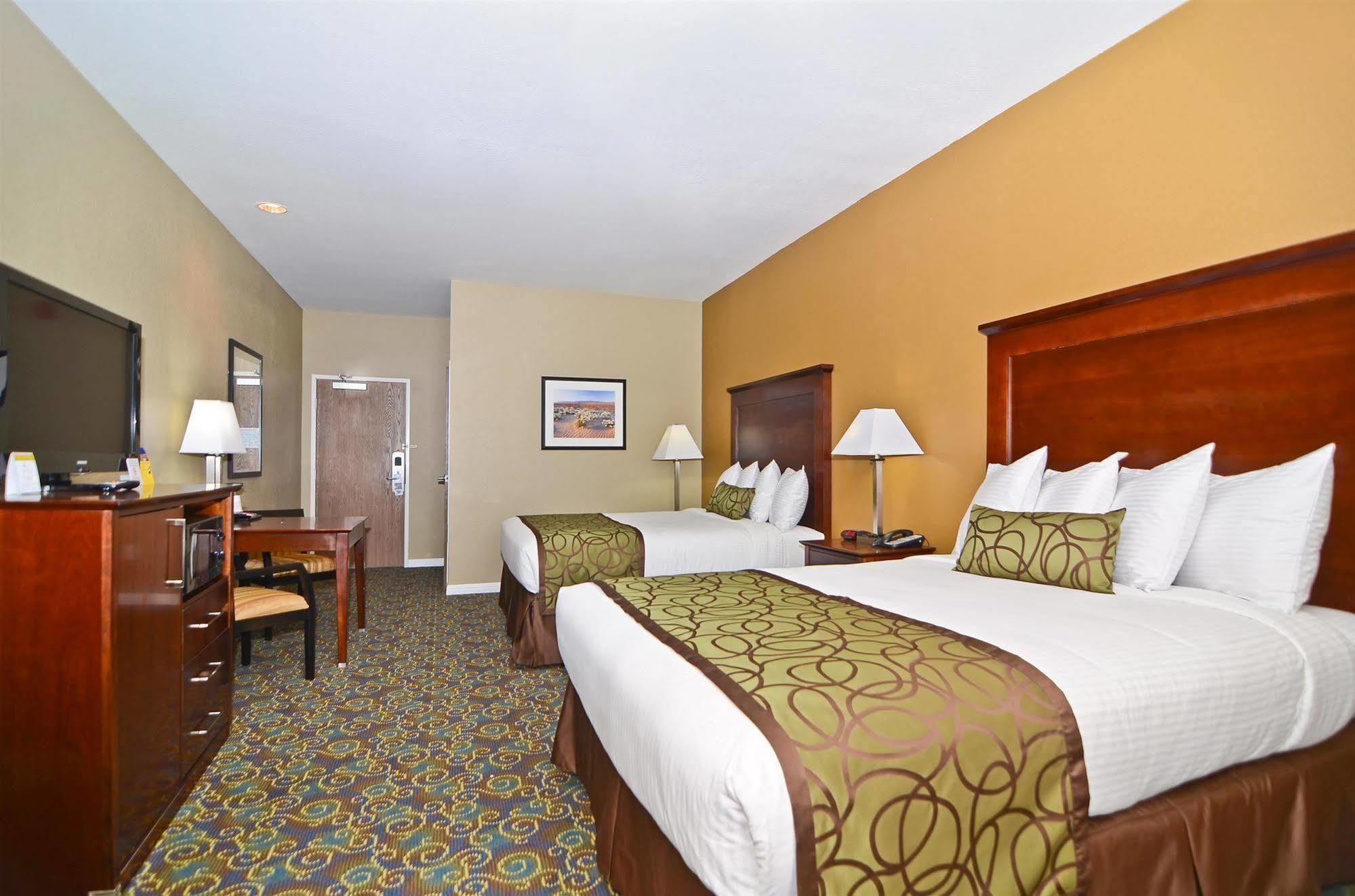 Best Western California City Inn & Suites Стая снимка